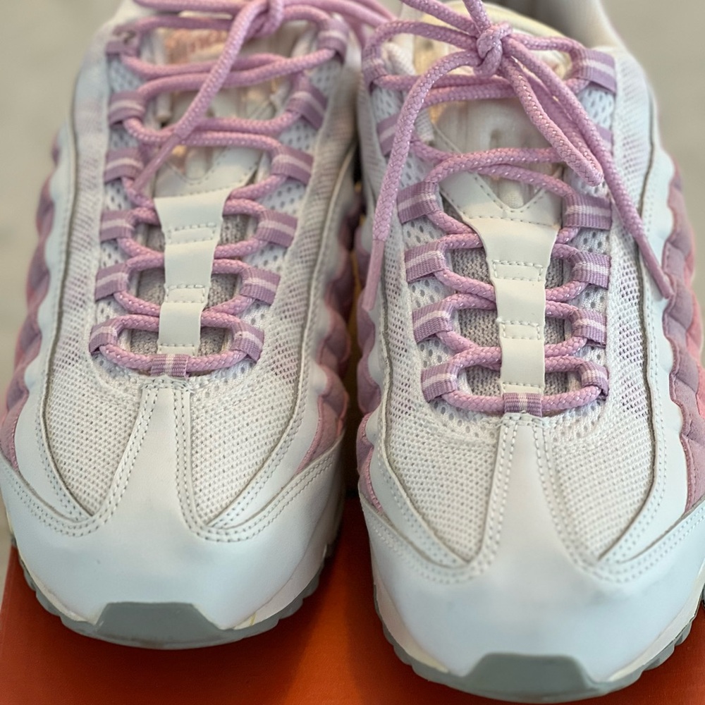 Vintage Rare Nike Air Max 95 Pink Mist Womens US Size 10 with Nike box - Picture 3 of 5